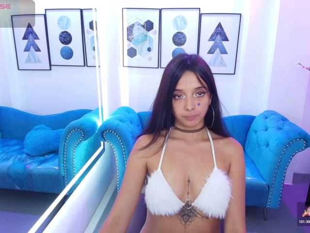 Chloe-meww live cam on BongaCams