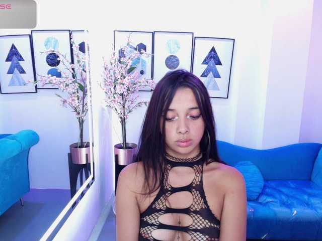 Chloe-meww live cam on BongaCams