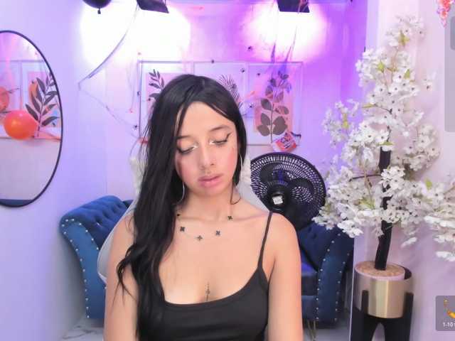 Chloe-meww live cam on BongaCams
