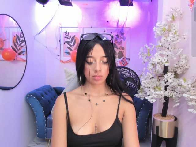 Chloe-meww live cam on BongaCams