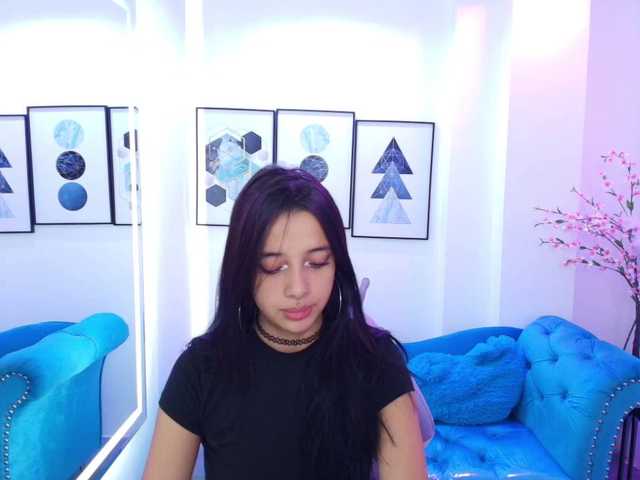 Chloe-meww live cam on BongaCams