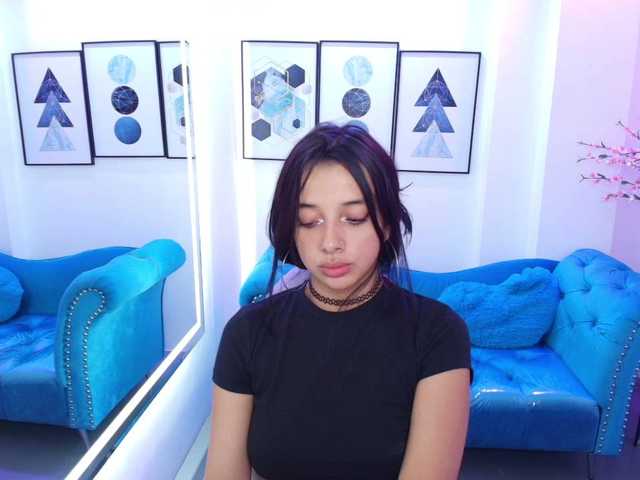 Chloe-meww live cam on BongaCams
