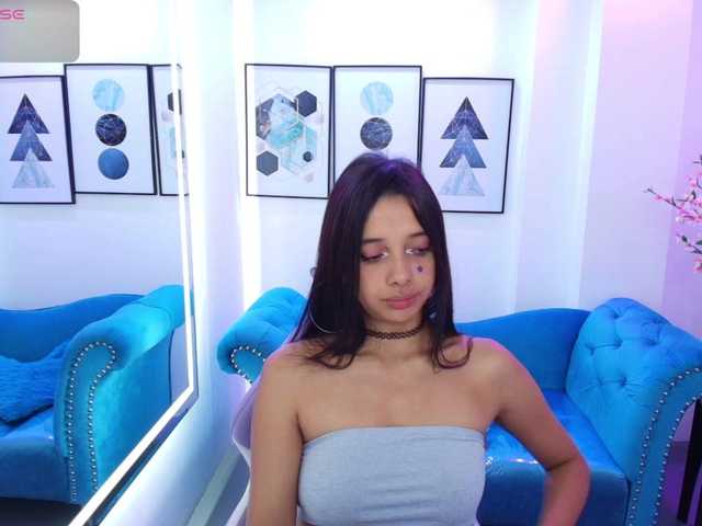 Chloe-meww live cam on BongaCams