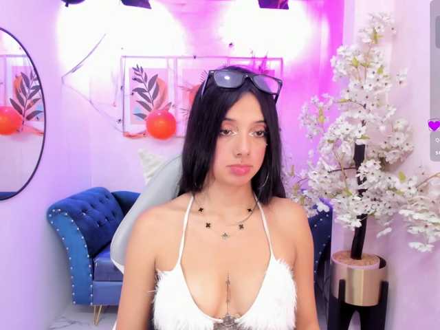 Chloe-meww live cam on BongaCams