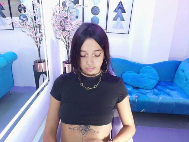 Chloe-meww live cam on BongaCams