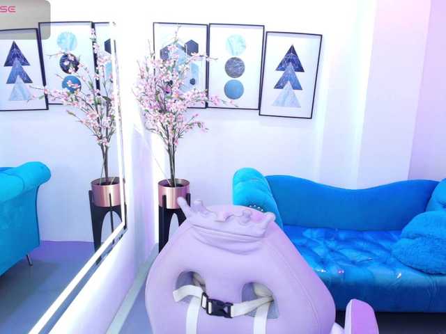Chloe-meww live cam on BongaCams