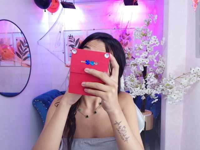 Chloe-meww live cam on BongaCams