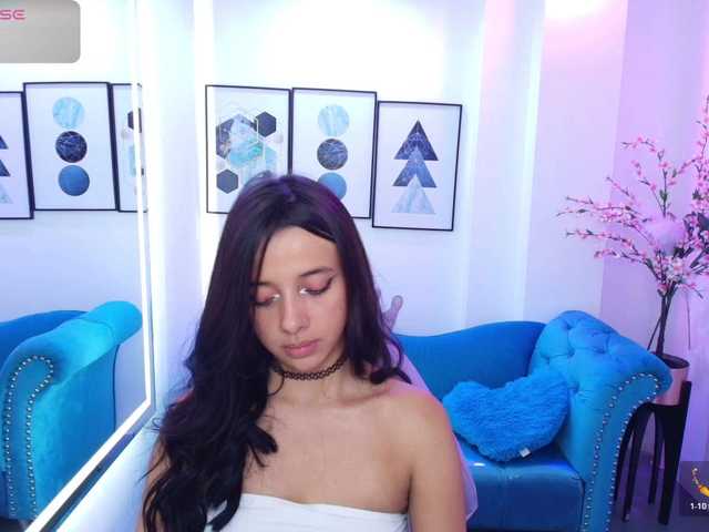 Chloe-meww live cam on BongaCams