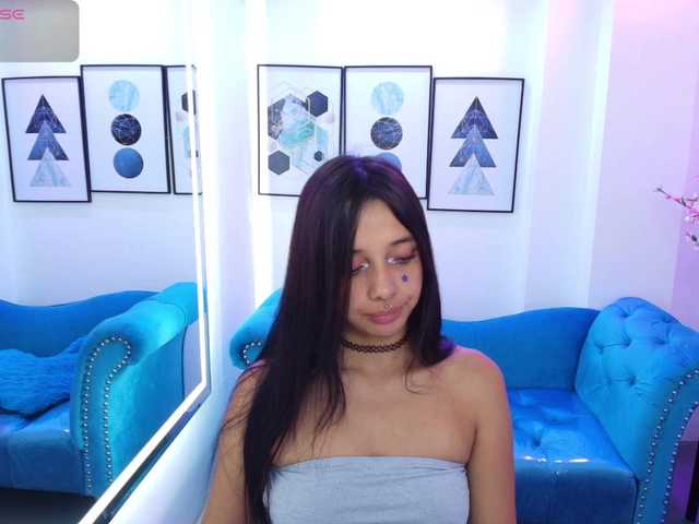 Chloe-meww live cam on BongaCams