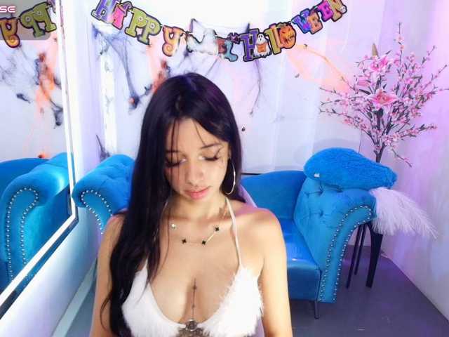 Chloe-meww live cam on BongaCams
