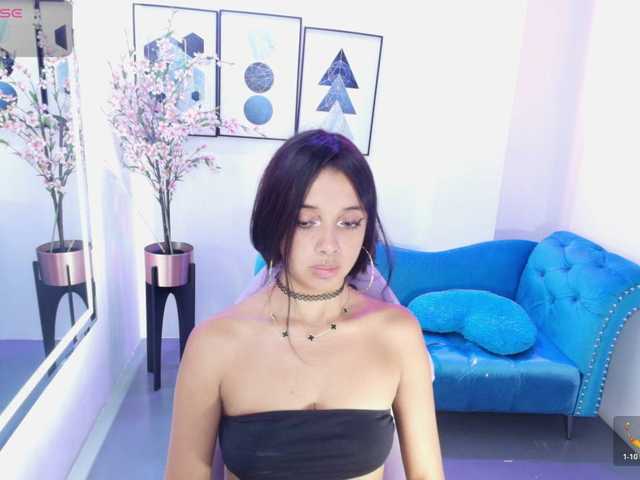 Chloe-meww live cam on BongaCams