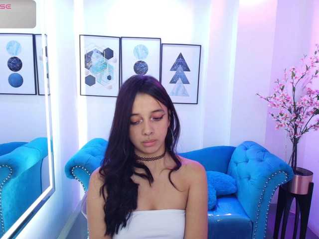 Chloe-meww live cam on BongaCams