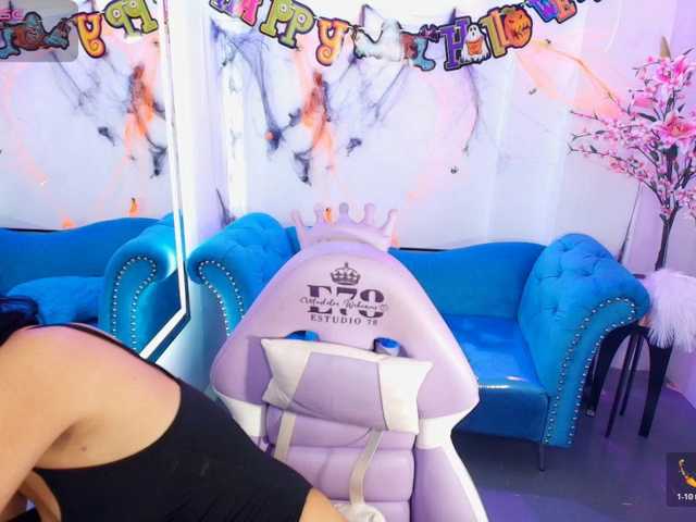 Chloe-meww live cam on BongaCams