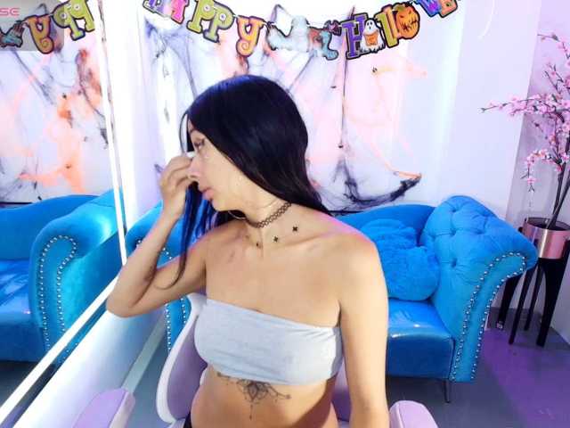 Chloe-meww live cam on BongaCams