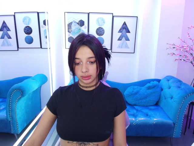 Chloe-meww live cam on BongaCams