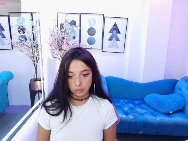 Chloe-meww live cam on BongaCams