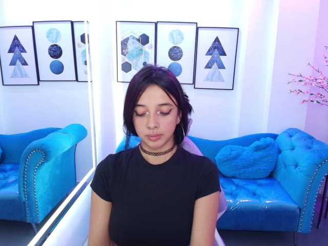 Chloe-meww live cam on BongaCams