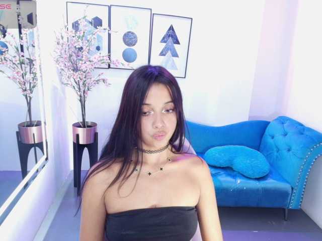 Chloe-meww live cam on BongaCams