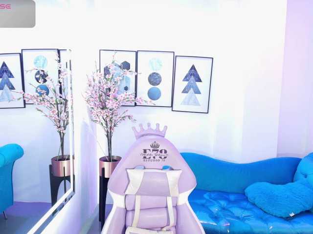 Chloe-meww live cam on BongaCams