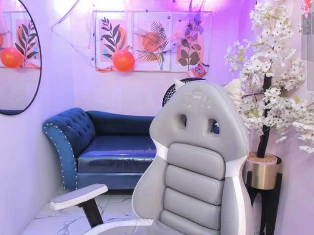 Chloe-meww live cam on BongaCams