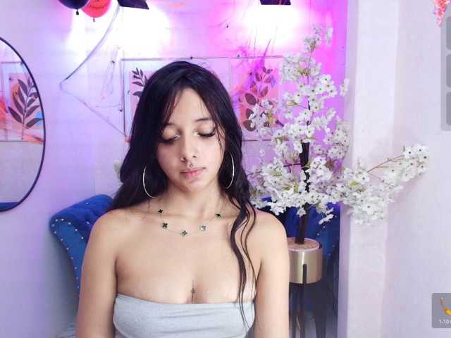 Chloe-meww live cam on BongaCams