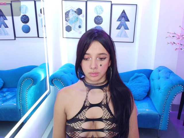 Chloe-meww live cam on BongaCams
