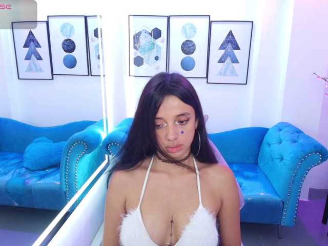 Chloe-meww live cam on BongaCams