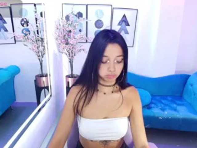 Chloe-meww live cam on BongaCams