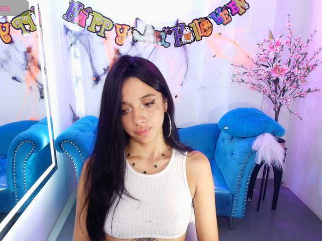 Chloe-meww live cam on BongaCams