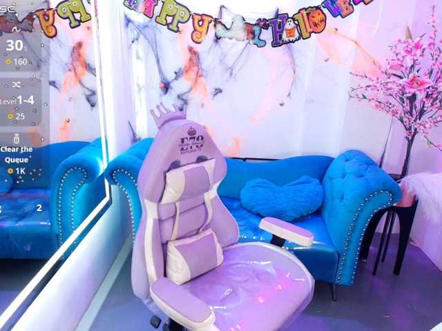 Chloe-meww live cam on BongaCams