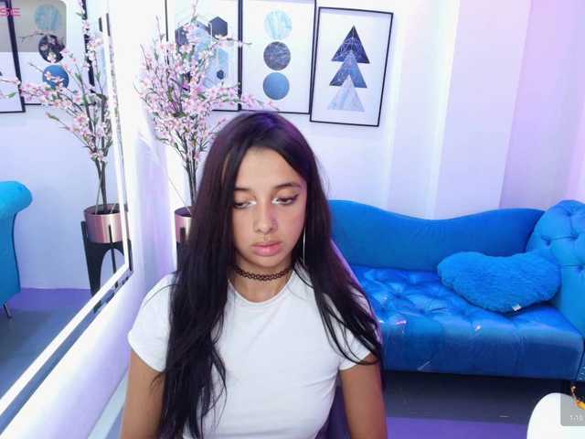 Chloe-meww live cam on BongaCams