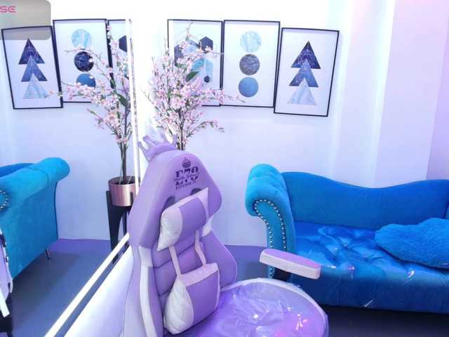 Chloe-meww live cam on BongaCams