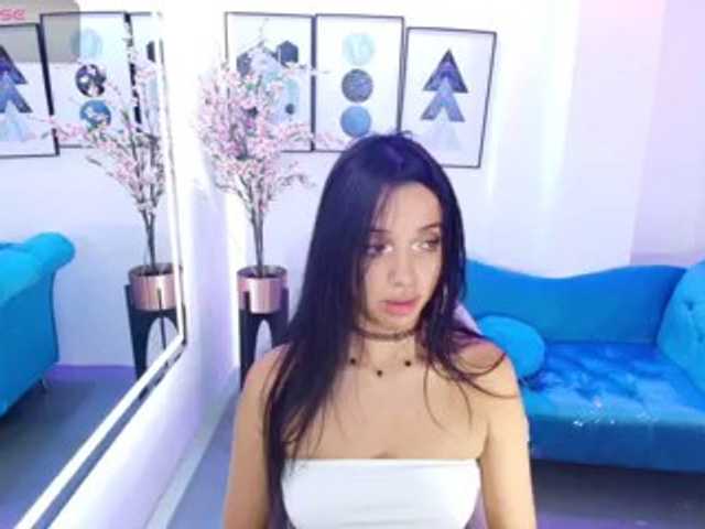 Chloe-meww live cam on BongaCams