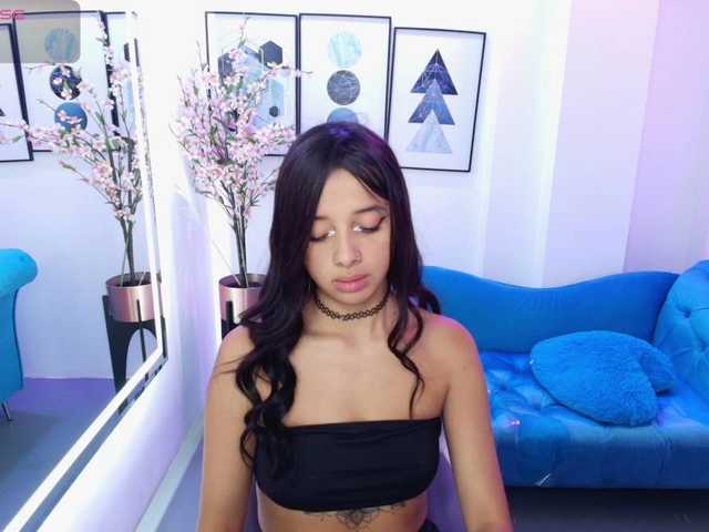 Chloe-meww live cam on BongaCams