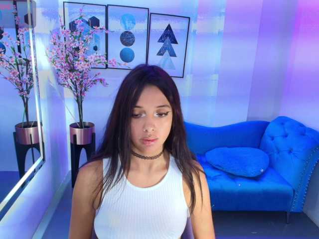 Chloe-meww live cam on BongaCams