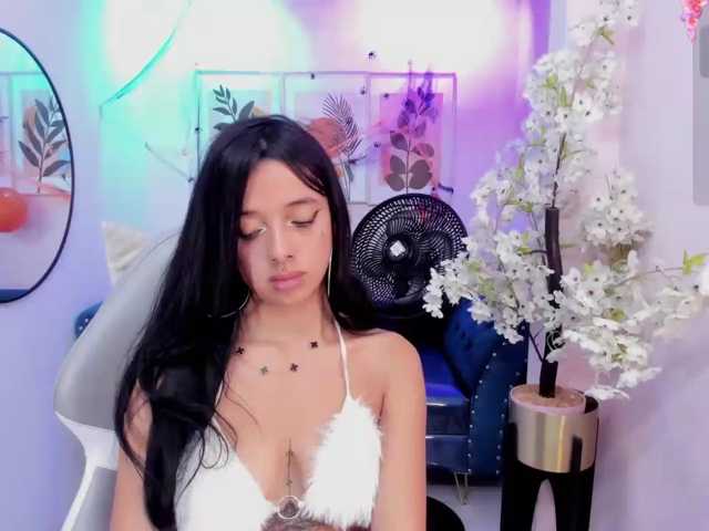 Chloe-meww live cam on BongaCams