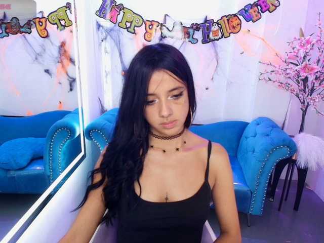 Chloe-meww live cam on BongaCams