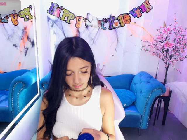 Chloe-meww live cam on BongaCams