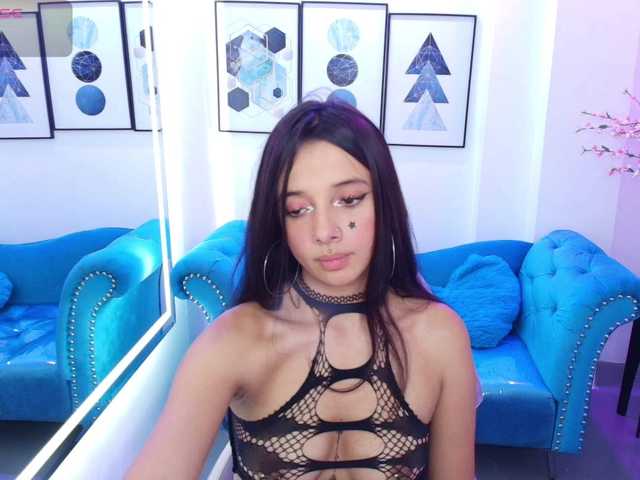 Chloe-meww live cam on BongaCams