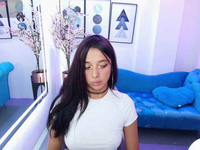 Chloe-meww live cam on BongaCams
