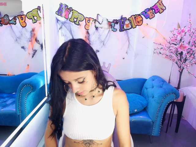 Chloe-meww live cam on BongaCams