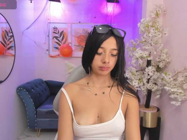 Chloe-meww live cam on BongaCams