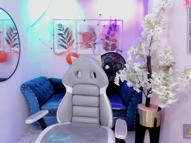 Chloe-meww live cam on BongaCams