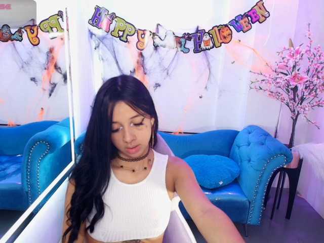 Chloe-meww live cam on BongaCams