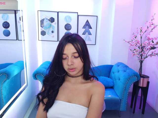 Chloe-meww live cam on BongaCams