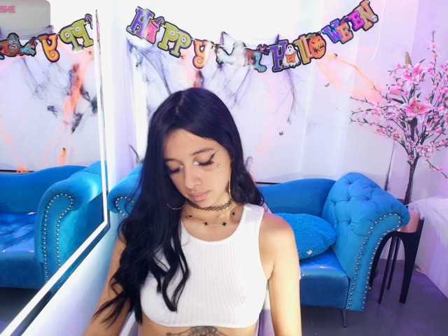 Chloe-meww live cam on BongaCams