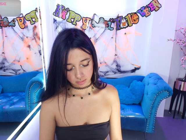 Chloe-meww live cam on BongaCams