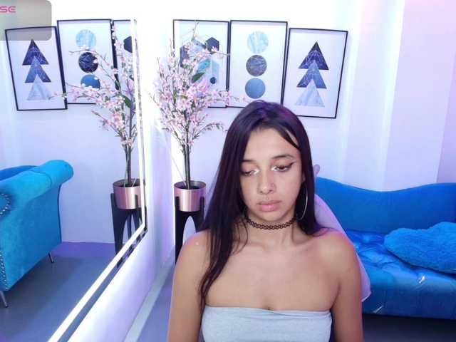 Chloe-meww live cam on BongaCams