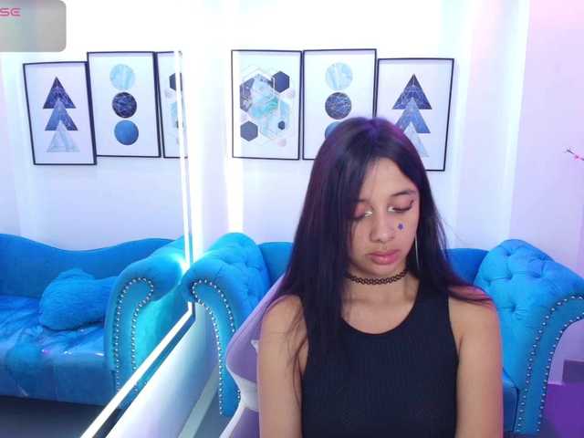Chloe-meww live cam on BongaCams