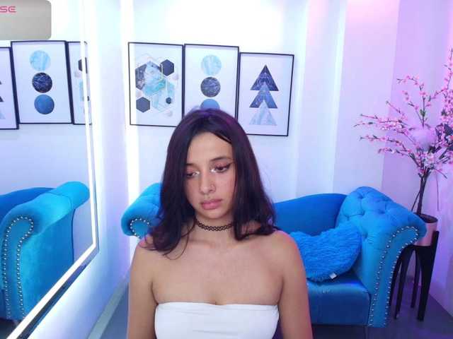 Chloe-meww live cam on BongaCams